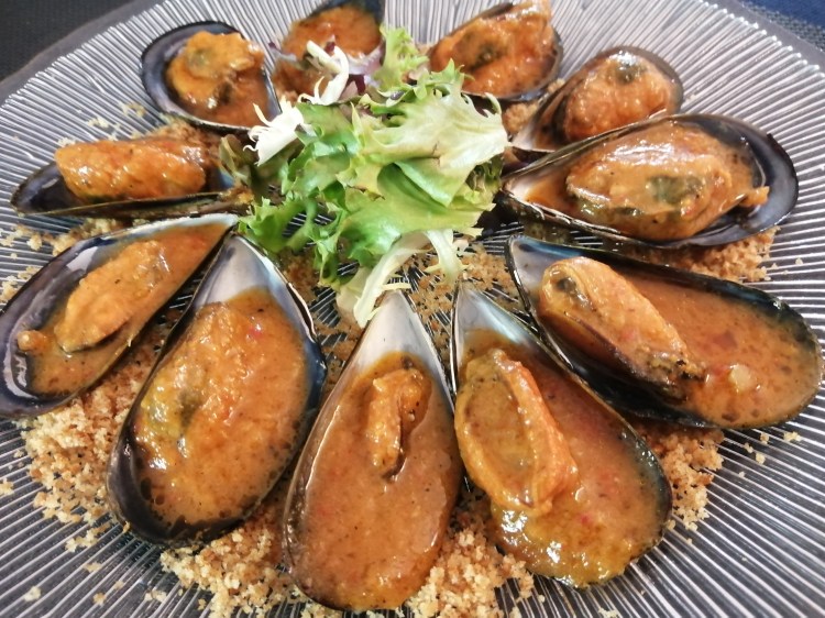 Musclos amb escabetx fets a casa.